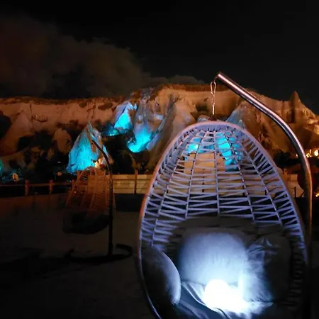 Sevin Stone Séjour chez l'habitant